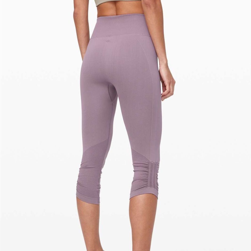 Lululemon athletica ebb to street crop 21 size 4